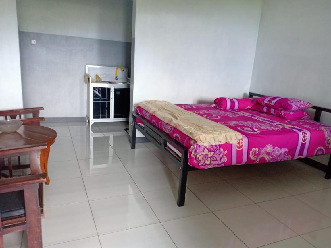 Green Homestay Malang Eksteriør bilde