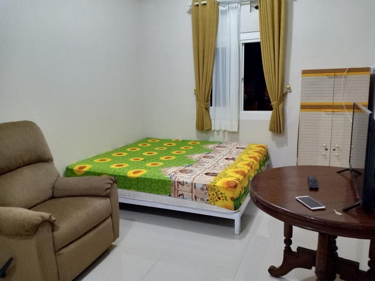 Green Homestay Malang Eksteriør bilde